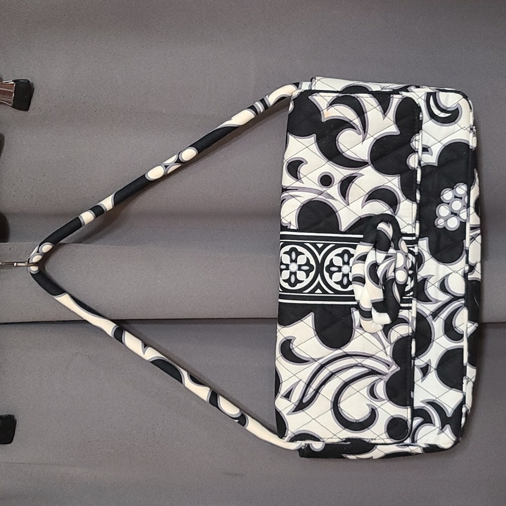 Vera‎ Bradley Night & Day Knotted Purse Black White Magnetic Snap 7x13 GUC READ